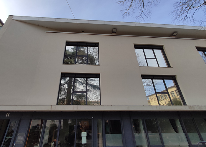 film de protection solaire effet miroir argent 06