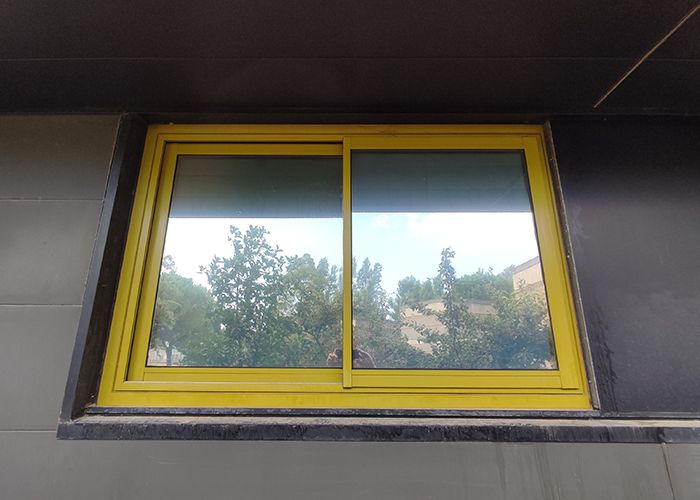 film de protection solaire effet miroir argent 06